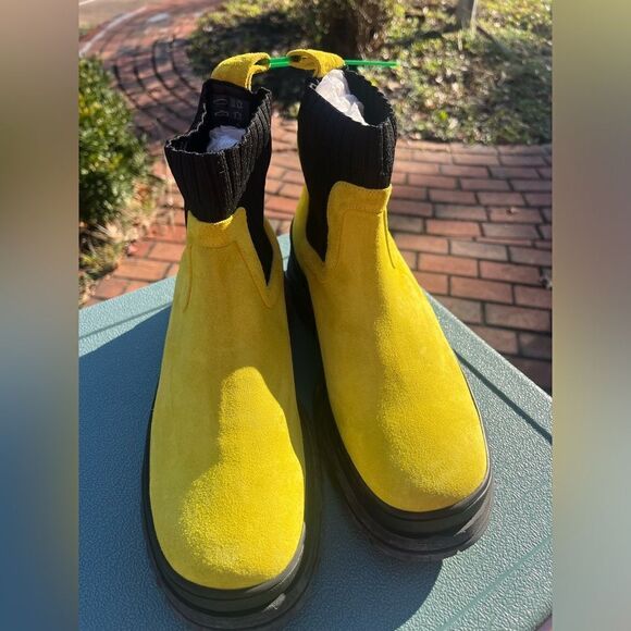 STAUD Chelsea Suede Boots NWT - Picture 6 of 10